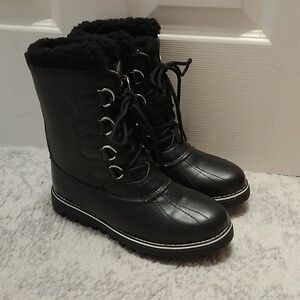 NWOT Retail $59 Polar Winter Black Boots Women Size 6